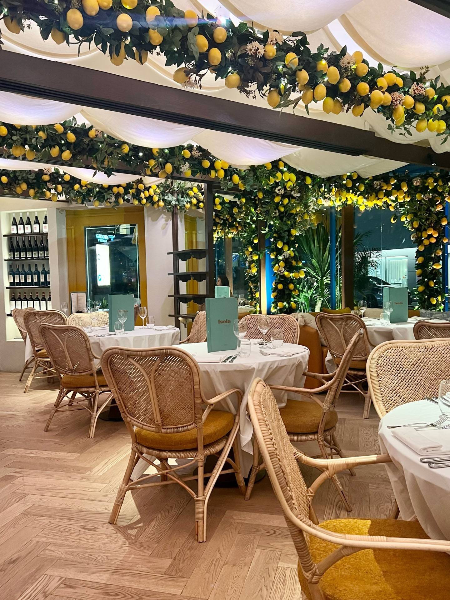 Bangkok – Isola by Signor Sassi